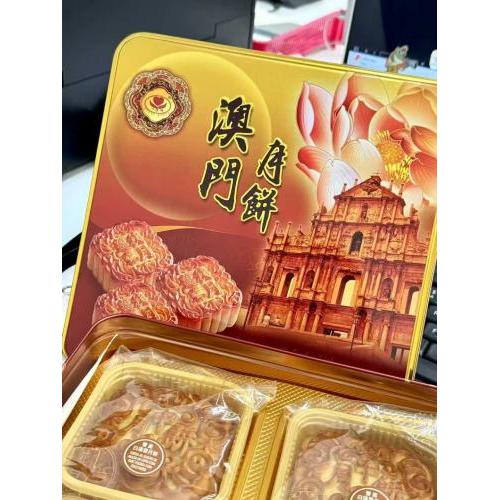 澳门月饼 双黄白莲蓉月饼 四支装